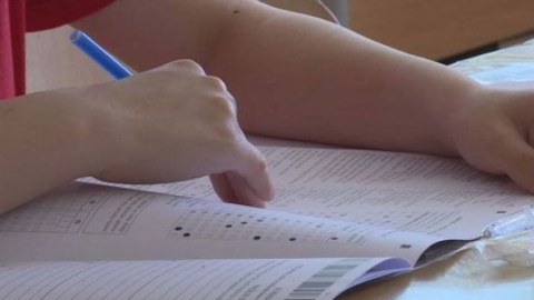 Sual kitabçaları abituriyentlərə niyə verilmir? - RƏSMİ