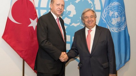 Ərdoğan BMT baş katibi ilə Ukraynanı müzakirə etdi