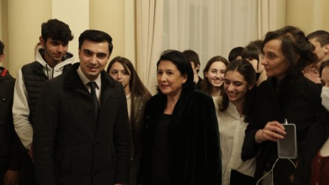 Gürcüstan Prezidenti azərbaycanlı gənclə görüşüb