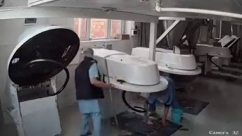 Çörək sexində iş yoldaşının ölümünə səbəb olan qadına HÖKM OXUNDU