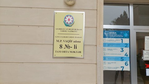 Gəncədə məktəbli qız sinif yoldaşını BIÇAQLADI