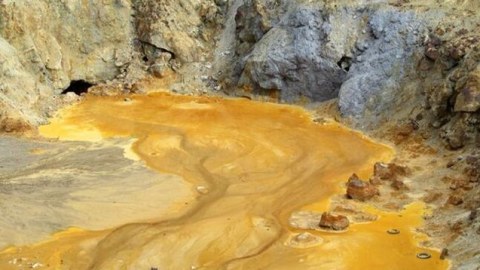 Ermənilər Oxçuçayı çirkləndirməyə davam edir