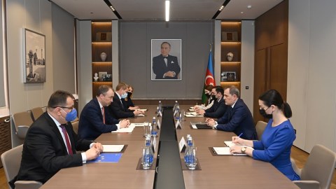 Ceyhun Bayramov Aİ nümayəndəsilə bölgədəki vəziyyəti müzakirə etdi