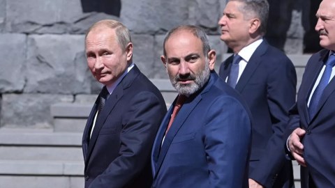 Putin Ermənistana GƏLƏCƏK