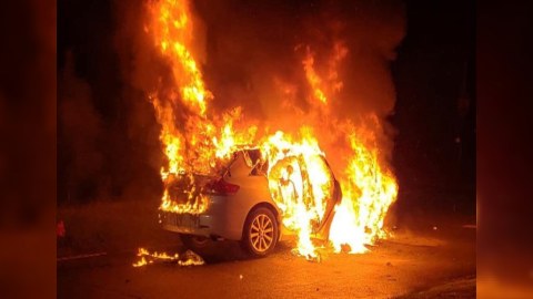 Bakıda “Lexus” və “Hyundai” yandı