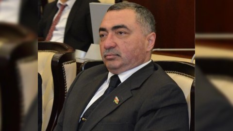 “Bəzi məmurlar büdcə pullarını xımır-xımır yeyir” - Deputat