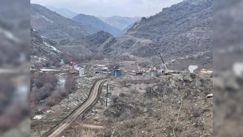 Ermənilər yeni çəkilən Laçın yolundan şəkil YAYDILAR