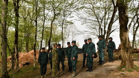 Prezidentin köməkçisi və DSX rəisi Ermənistanla sərhəddə - FOTO