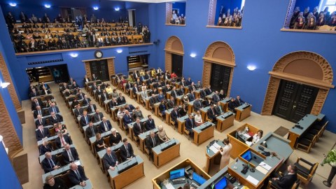 Estoniya Rusiyanın addımlarını soyqırımı kimi TANIDI