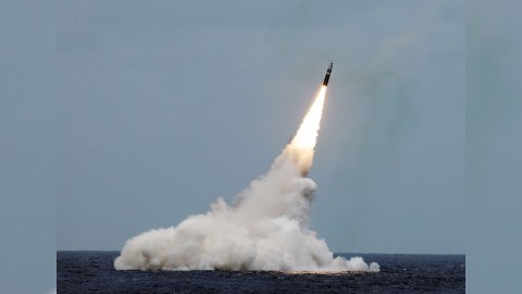 Cənubi Koreya yeni raketini sınaqdan keçirdi