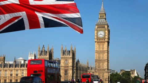 Britaniya Ukraynaya 500 milyonluq kredit ayırdı