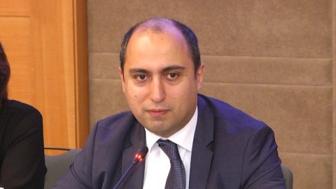 Təhsil naziri: “Altı şagirdə bir kompüter düşəcək”