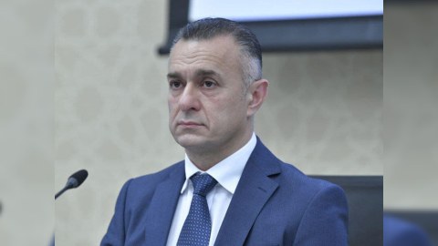 Nazir maska taxmağı tövsiyə etdi