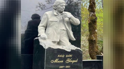 Musa Yaquba qəbirüstü abidə qoyuldu