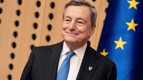 Baş nazir koronavirusdan sağaldı
