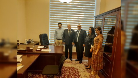 Əhliman Əmiraslanov vətəndaşları qəbul edib