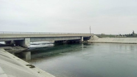 24 yaşlı gənc kanalda batdı
