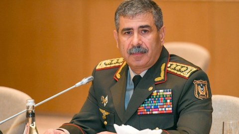 Zakir Həsənov hərbçiləri TƏBRİK ETDİ