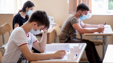 Bu gün 24 mindən çox şagird imtahan verir