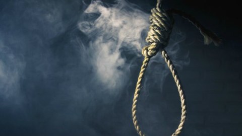 İntihar edən məktəbliyə yazılan dəhşətli MESAJ - "Səni öldürəcəm"
