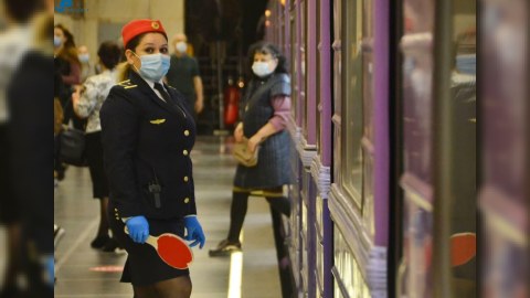 Bakı metrosundan tibbi maska AÇIQLAMASI
