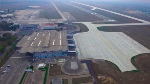 Rusiya Odessa hava limanına zərbələr endirdi