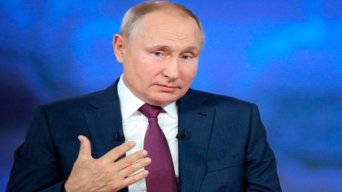 Putin müsəlmanları təbrik etdi