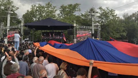 İrəvanda kütləvi mitinq - Paşinyanı devirməyə çalışırlar