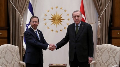 Ərdoğan israilli həmkarı ilə danışıqlar apardı