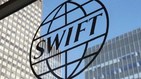 Daha bir neçə Rusiya bankı "SWIFT"dən çıxarılır