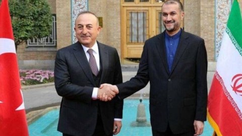 Çavuşoğlu iranlı həmkarı ilə danışıqlar apardı