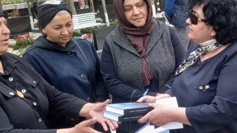 “Məni göylərdə axtarın” - Şəhidlər haqqında yeni kitab