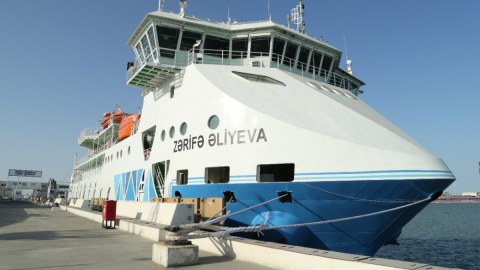 “Zərifə Əliyeva” gəmisi ilk səfərinə çıxdı