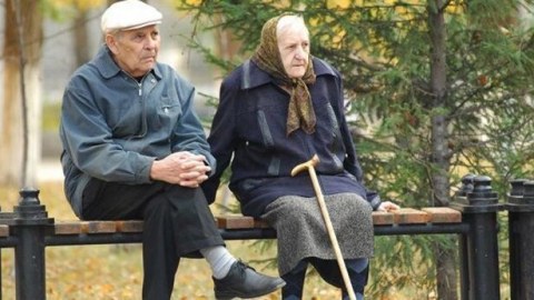 Pensiya yaşı azaldılsın! - Parlamentdə müzakirə
