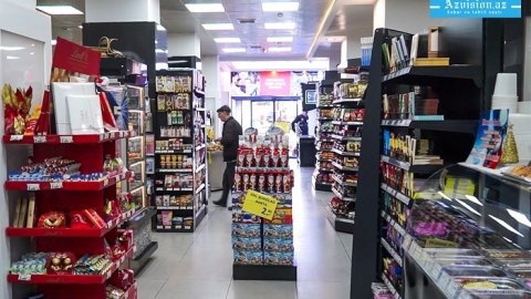 Mağazadan 5 min manat pul və ərzaq OĞURLANDI