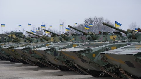 Yunanıstan Ukraynaya BMP-1 verəcək