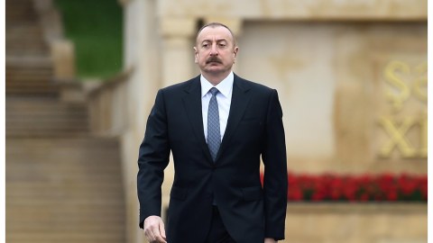 Prezident Həzi Aslanovun abidəsini ziyarət etdi - FOTO