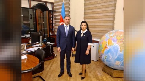 Deputat Bərdənin rabitə problemlərini nazirlə müzakirə edib