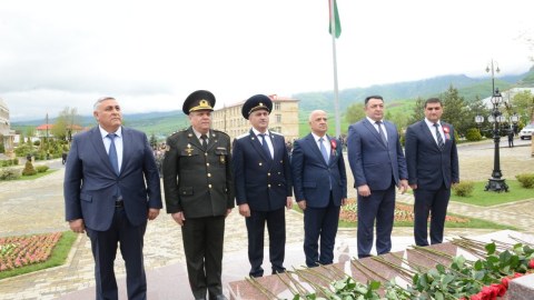 Lerikdə Heydər Əliyevin abidəsi ziyarət olunub - FOTO
