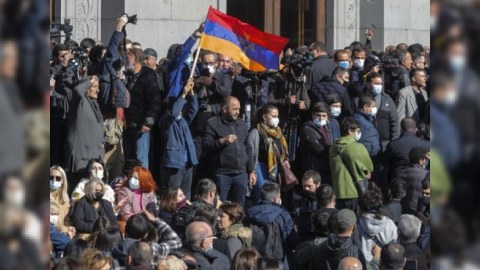 Müxalifət İrəvanda etiraz aksiyalarını bu gün də davam etdirəcək