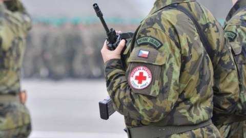 Çexiya prezidenti Ukraynaya qoşun göndərir