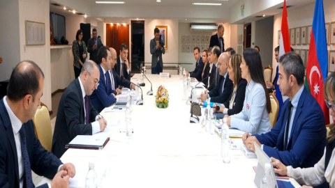 Paraqvayla ilk dəfə siyasi məsləhətləşmələr keçirildi