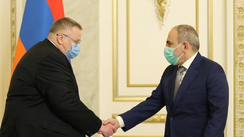 Paşinyan Rusiya rəsmiləri ilə kommunikasiyalardan DANIŞDI