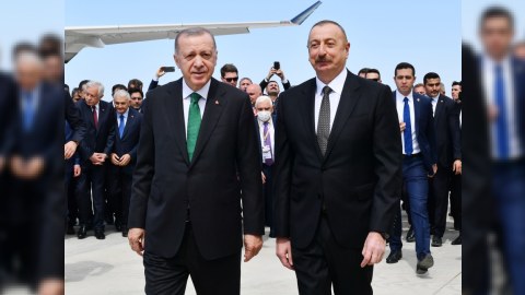 Ərdoğandan İlham Əliyevə hədiyyə - VİDEO