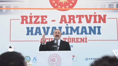 Biz hər zaman bir yerdəyik - Prezidentin Türkiyədəki ÇIXIŞI