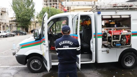 Qazaxda yol qəzası, sürücü xilas edildi