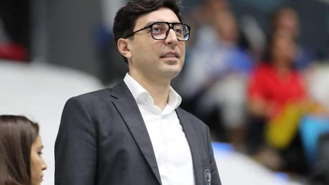 Fərid Qayıbov nazirliyin strukturunu DƏYİŞİR