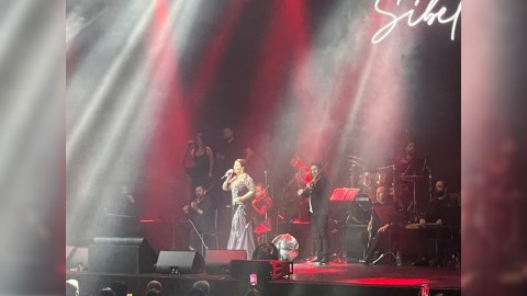 Sibel Canın konsertində şəhidlərimiz anıldı