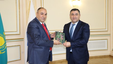 Almatıda 