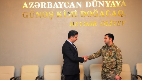 Naftalanda Vətən müharibəsi qazisinə medal təqdim olunub